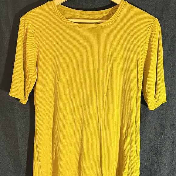 Yellow blouse - Picture 2 of 3